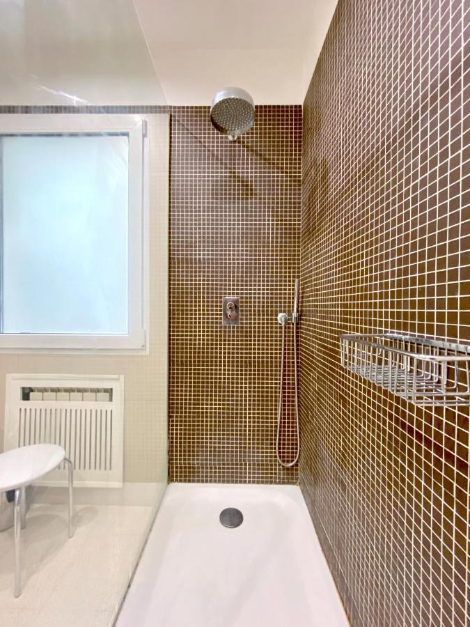 Charming Retiro Exclusive Appartement Madrid Buitenkant foto